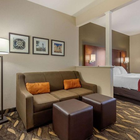 Comfort Suites Ролла Экстерьер фото