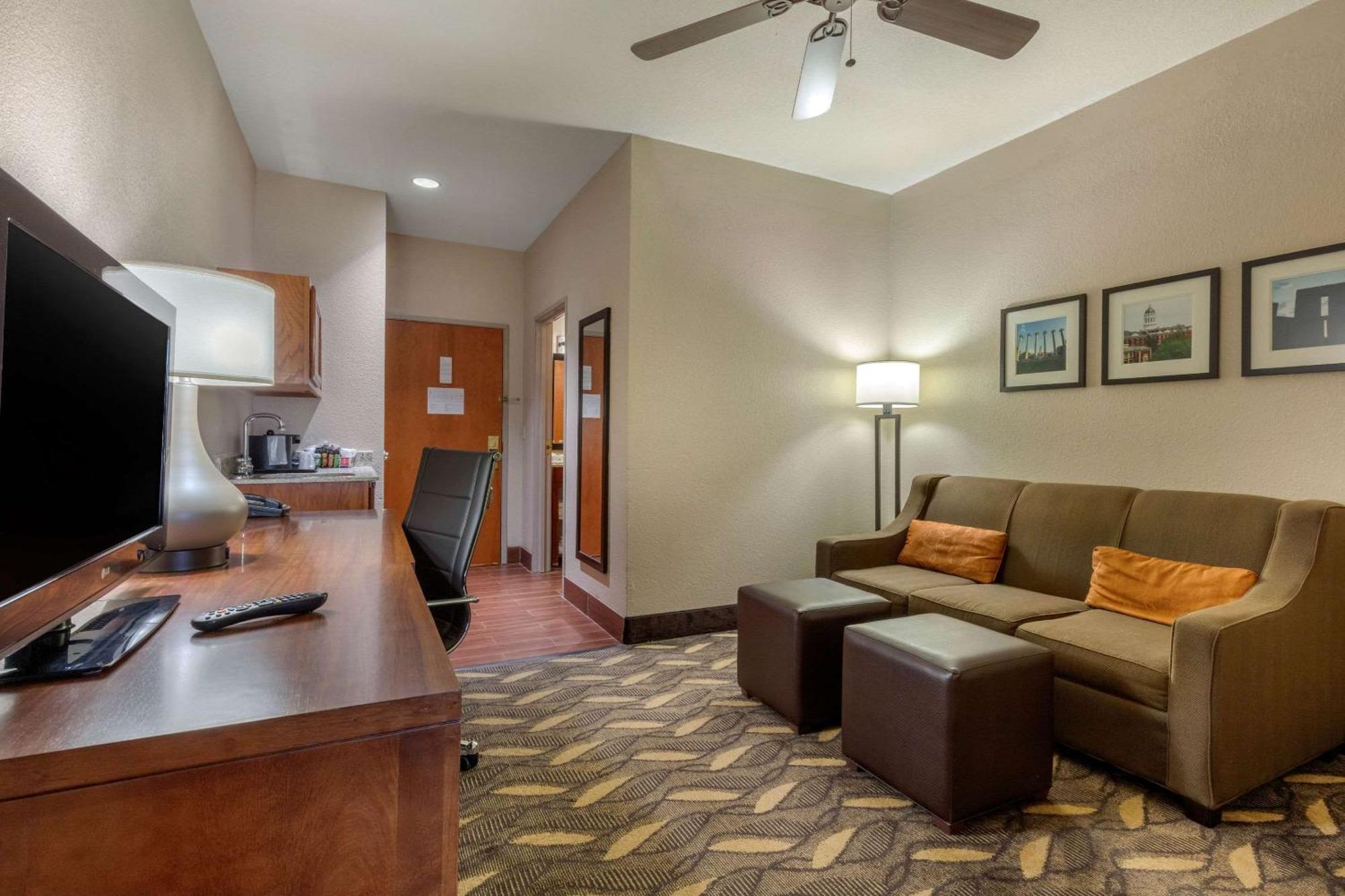 Comfort Suites Ролла Экстерьер фото