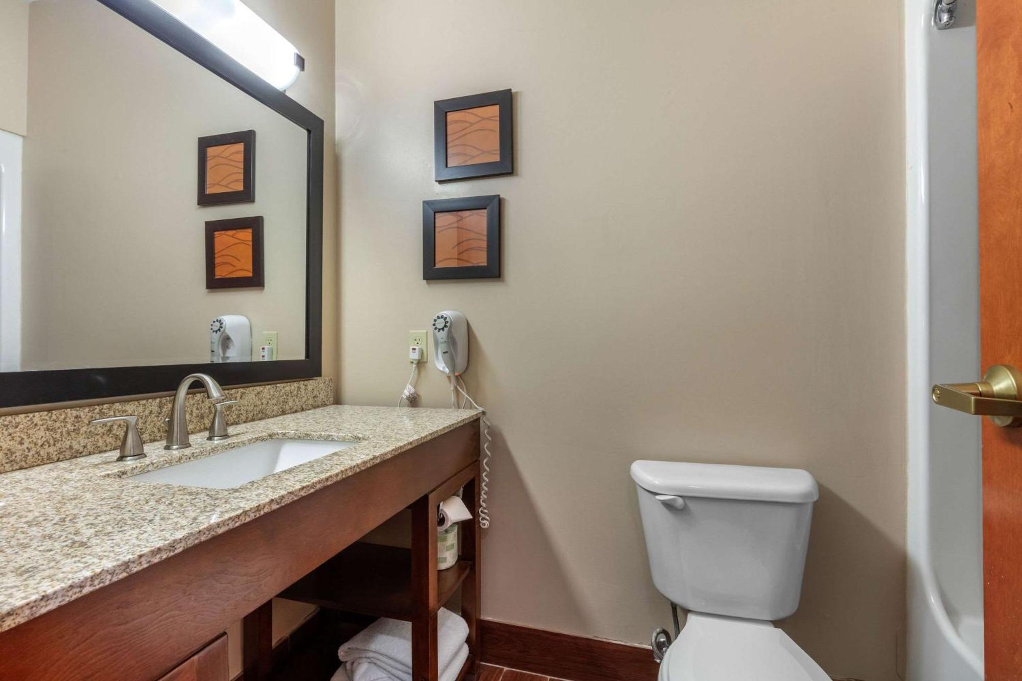 Comfort Suites Ролла Экстерьер фото